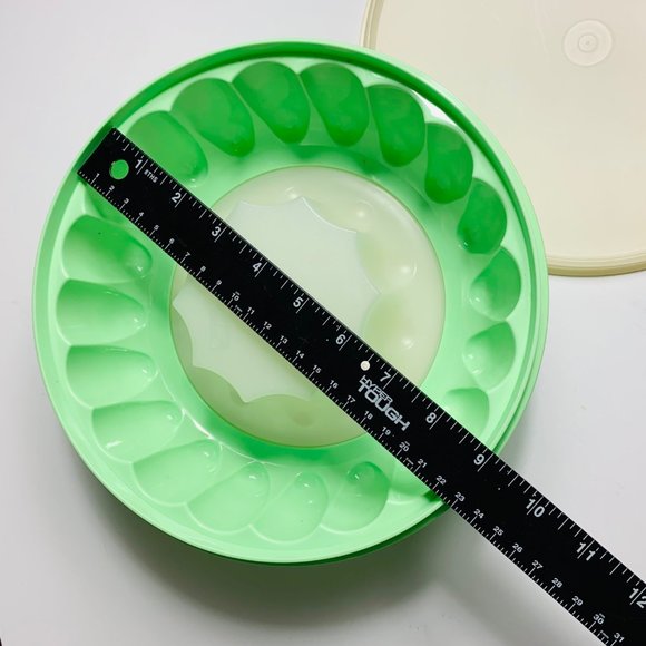 VTG Tupperware Jello Ring Mint Green Jell-O Mold With Lid 9" Party Cater Holiday - Picture 10 of 10